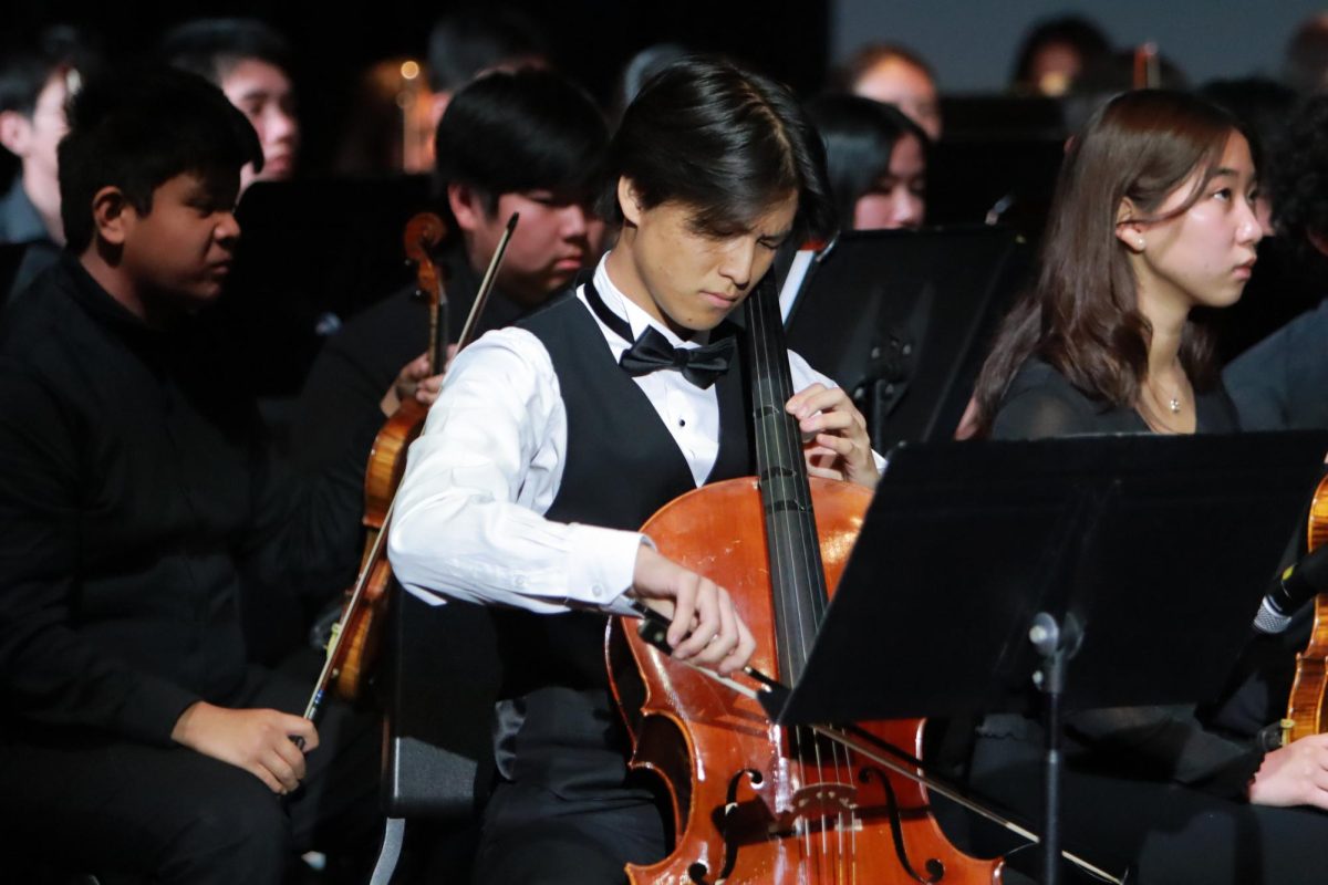 Cellist senior Nathan Soo plays his solo piece, Edward Elgars Cello Concerto in E minor.