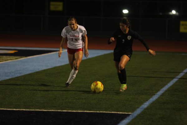 Navigation to Story: Varsity girls soccer ties against Glendora