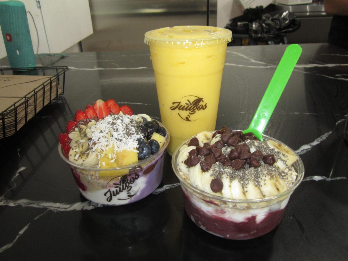 Juugos offers two variations of the Build Your Own bowl and the Pineapple Express Smoothie.