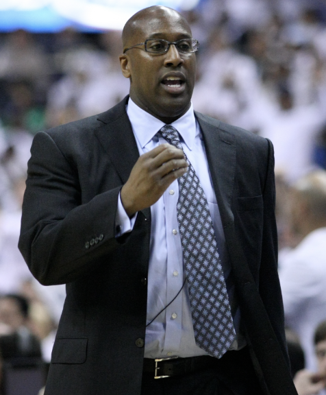 Former Sacramento Kings head coach Mike Brown during his coaching tenure.