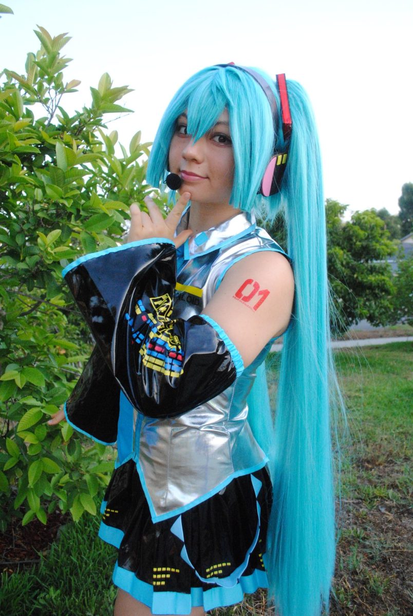 Idol energy | Junior Tiana Schatschneider cosplays as Hatsune Miku from Vocaloid. “I am really into virtual singers and idols, and it has become a big [interest and hobby] of [mine] for the dancing and music,” Schatschneider said.